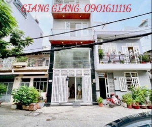 BÁN NHÀ XE HƠI NGỦ TRONG NHÀ BÊN VÂN ĐỒN QUẬN 4 -GIANG