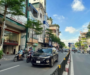 Tòa Nhà Văn Phòng 8 Tầng Nổi, 1 Hầm, 1 Tum Mặt Phố - Đống Đa. DT