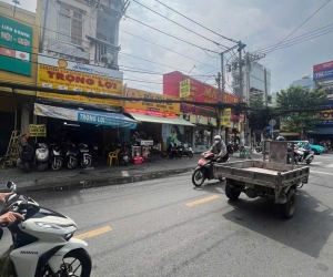 Bán ngôi nhà trước mặt hoạt động Lâm Văn Bền, Quận 7 - ngay Nguyễn...