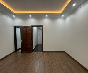 Bán nhà  xinh Ngọc Lâm 36m2 thang máy– nhỉnh 10 tỷ– ô tô vào nhà-