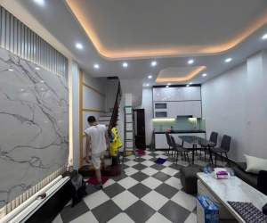 Bán Nhà Cù Chính Lan, 35m², Ngõ Thông, Ô Tô, Thoáng Sáng, Giá Chỉ