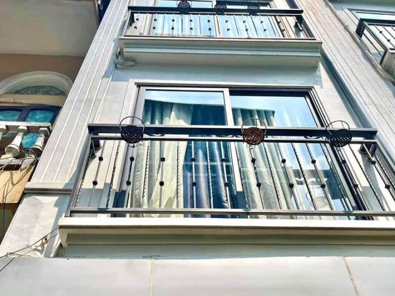 BÁN NHÀ ĐẸP DÂN XÂY PHỐ Võ Chí Công 48M2 5TẦNG 6.3TỶ GẦN HỒ TÂY