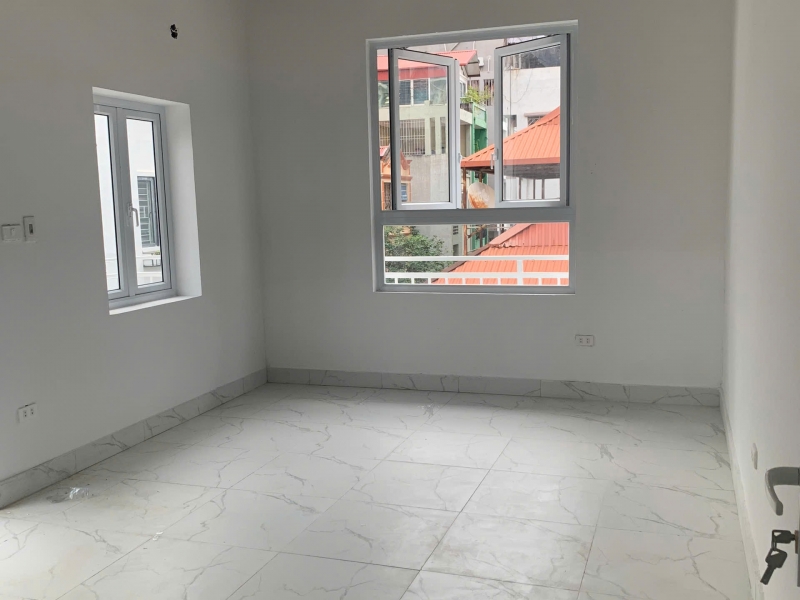 BÁN NHÀ HOÀNG QUỐC VIỆT, phân lô, ô tô tránh, KD, 58m2, 4