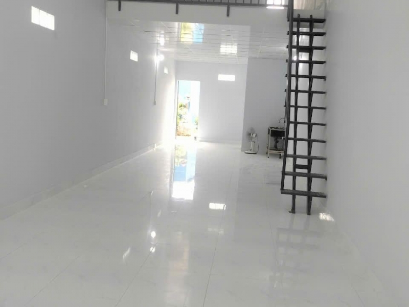 Cho thuê nhà Vườn Lài Q12, 100m2, ngang 4x17m, đường 4m, 12tr