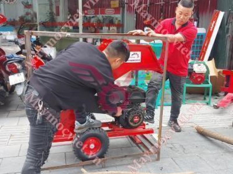 Máy băm nghiền cành cây, thân ngô, cỏ voi Kawasaki BC15