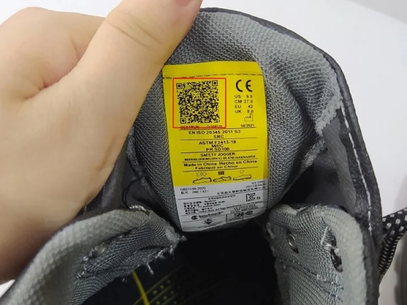 Cách kiểm tra giày bảo hộ Jogger bằng QR code