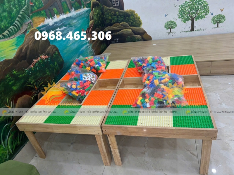 Bàn xếp hình lego bằng gỗ dành cho khu vui chơi trẻ em