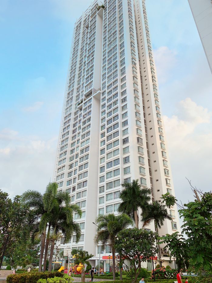 Bán rẻ căn hộ sân vườn 88m2 The Park Residence 2 phòng ngủ Phú