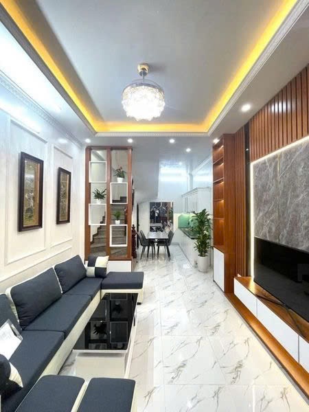 Bán nhà Thuỵ Khuê - 30m2 - 5 tầng - 3.7m mặt tiền - Nội thất mới đẹp