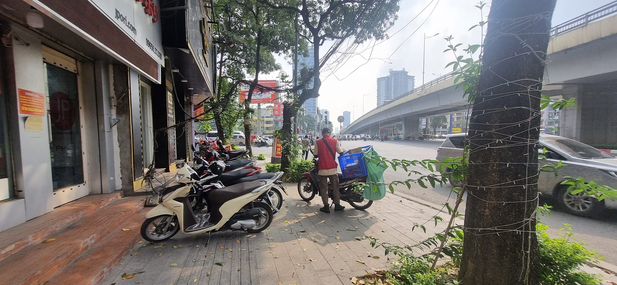 SIÊU ĐẸP NHÀ MẶT PHỐ NGUYỄN CHÍ THANH 40M2 4T 5.24M MT GIÁ CHÀO