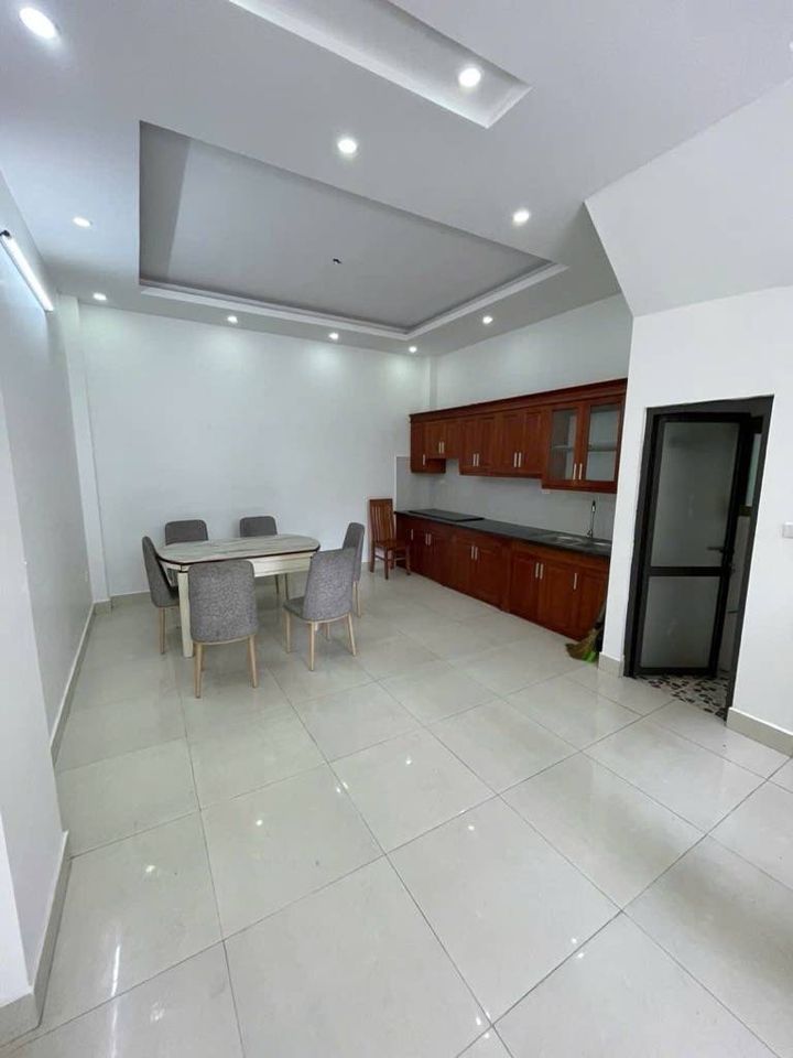 Nhà C4 Tăng Bạt Hổ , P.11, 70 m2,HXH thông sát,HC