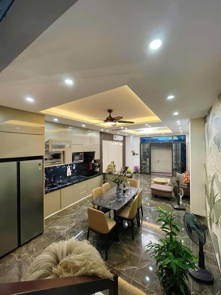 Nhà Nguyễn Duy Trinh, HXH, 80m2 ,3 tầng, 4 PN , Hoàn công