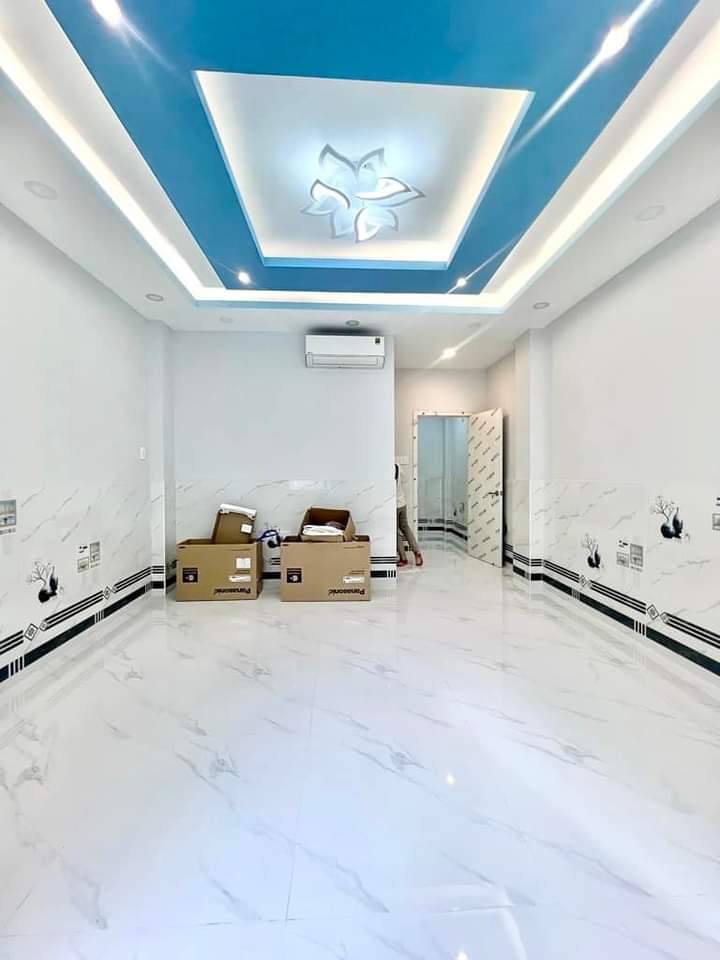 Nhà MT kinh doanh Phước Long B , 3 tầng KC, 88m2 , 4 PN, Hoàn công