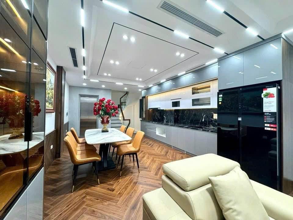 Nhà Nguyễn Duy Trinh, HXH, 80m2 ,3 tầng, 4 PN , Hoàn công