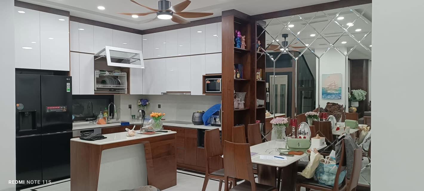 Bán gấp Biệt Thự Ngõ 19 Kim Đồng: 123m2/ 4Tầng Thang Máy,MT