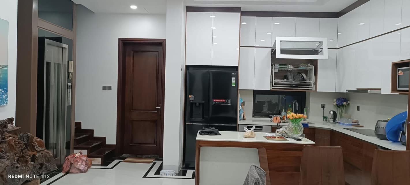 Bán gấp Biệt Thự Ngõ 19 Kim Đồng: 123m2/ 4Tầng Thang Máy,MT