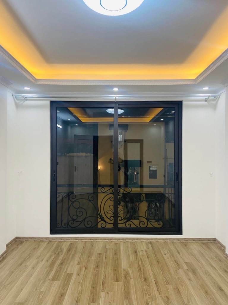 NHÀ YÊN HÒA 30M2X5T 7.6 TỶ -DÒNG TIỀN ĐỈNH - AN SINH TỐT