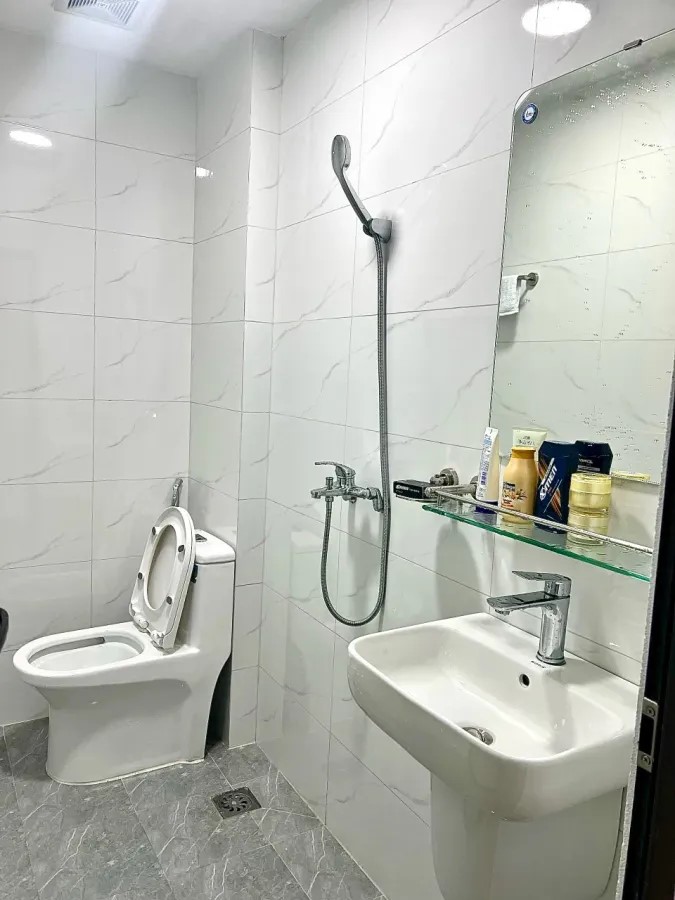 Bán Nhà  Kim Giang - Hoàng Mai, DT 42m2, 4Tầng, Lô Góc, Ôtô, Giá