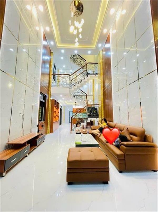 Bán Nhà Riêng đường Võ Văn Ngân, 110m2, 5 Tầng, HXH, Gần Vincom Thủ