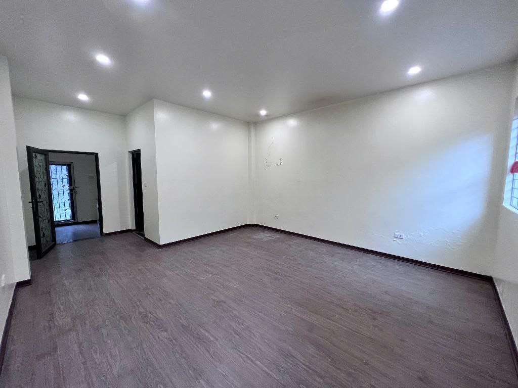 Bán nhà 58 Nguyễn Khánh Toàn, Cầu Giấy 70m2, Ô tô, nhà đẹp, mặt