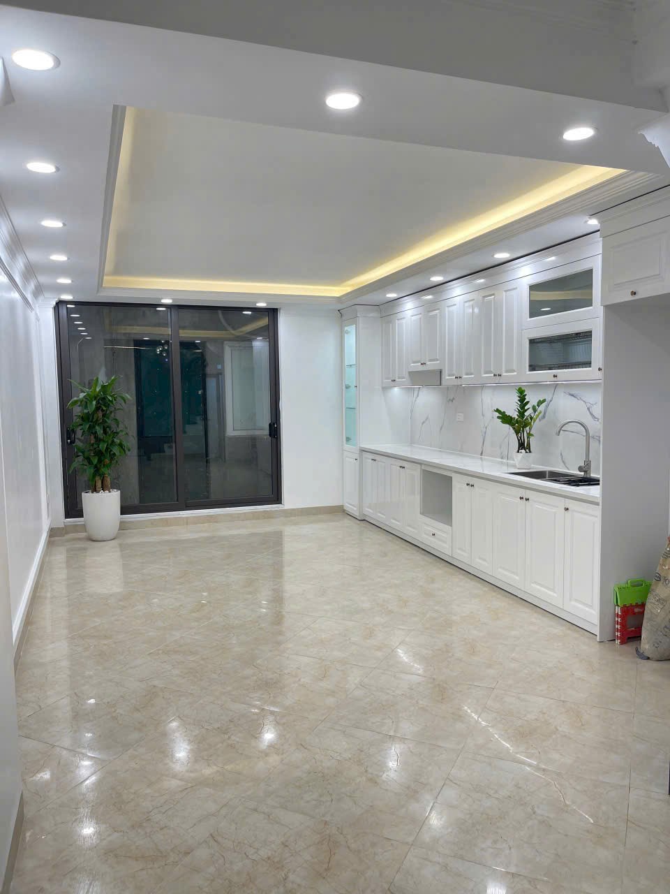 Bán nhà 298 Ngọc Hồi, 56m2, 5 tầng, Ô tô cất trong nhà, chỉ ~7