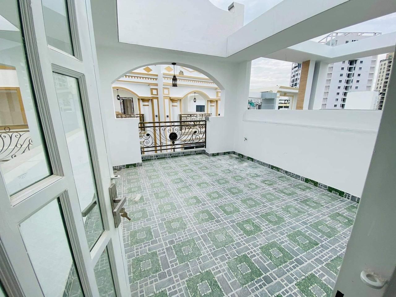 Bán nhà Bình Thạnh, 60m2,5 tầng, khu phân lô 6m, Giảm 500tr.