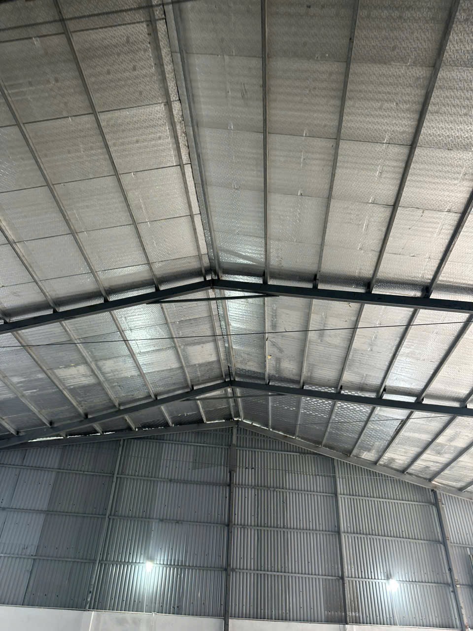 CHO THUÊ MẶT BẰNG NHÀ XƯỞNG 400M2 TẠI ĐAN PHƯỢNG giá 20 triệu