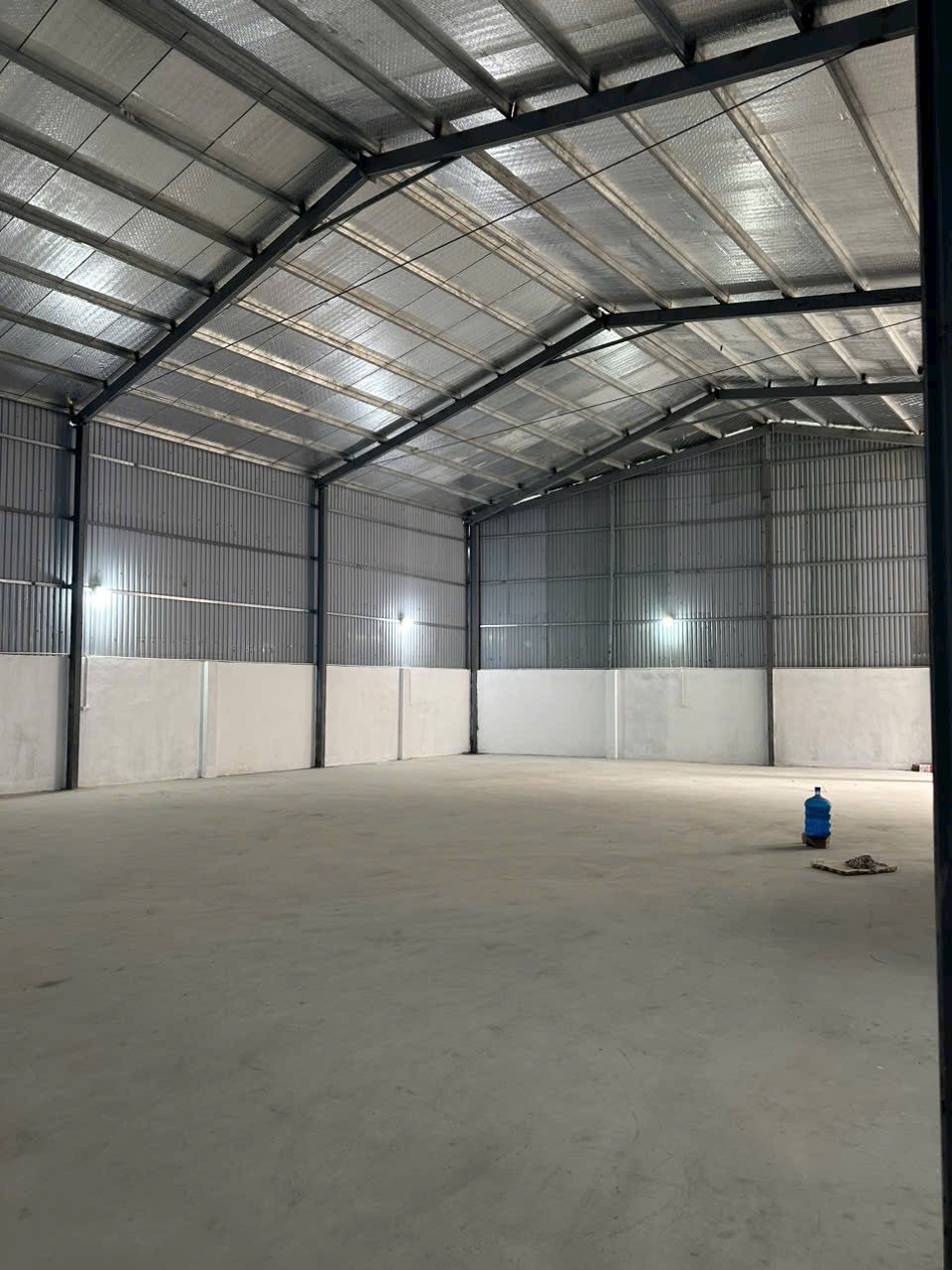 CHO THUÊ MẶT BẰNG NHÀ XƯỞNG 400M2 TẠI ĐAN PHƯỢNG giá 20 triệu