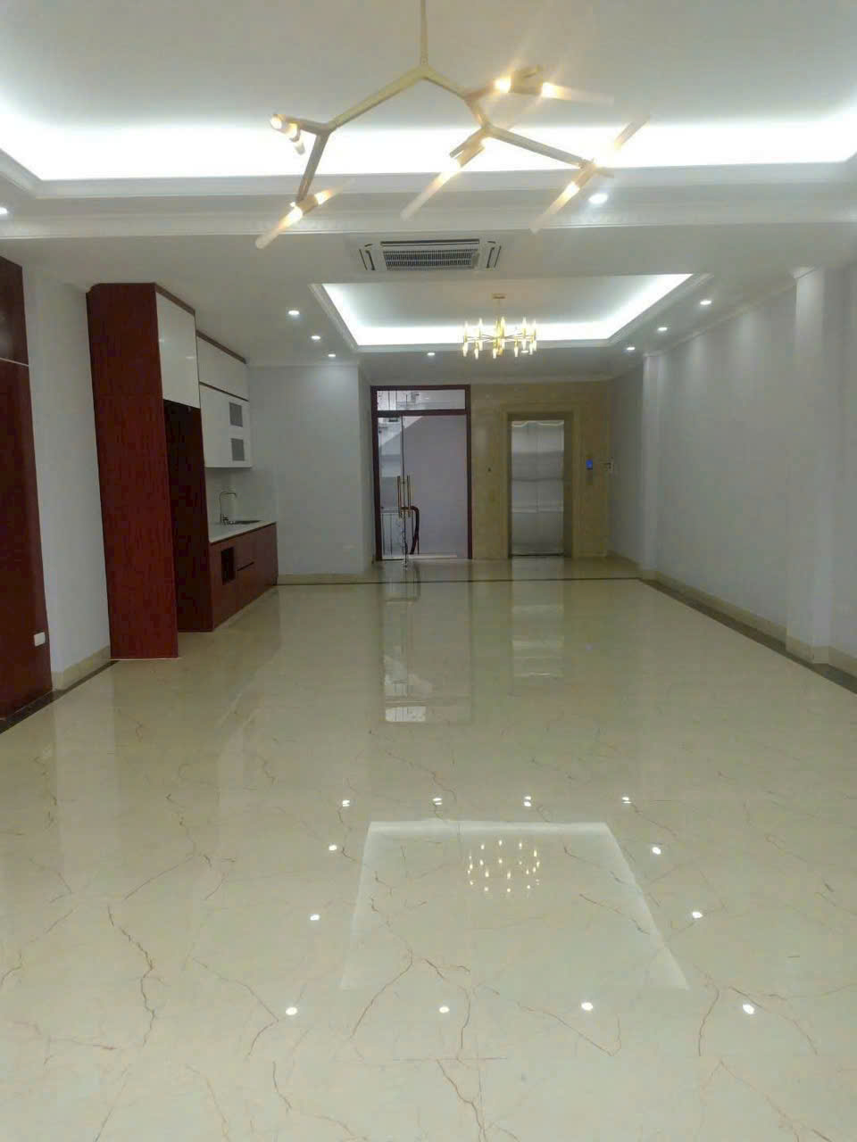 Cho thuê nhà Trung Yên, 90m2, 7 tầng, thang máy làm văn phòng,