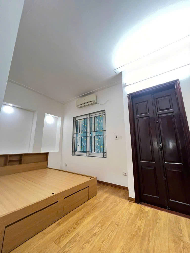 Bán Nhà Cù Chính Lan, 35m², Ngõ Thông, Ô Tô, Thoáng Sáng, Giá Chỉ